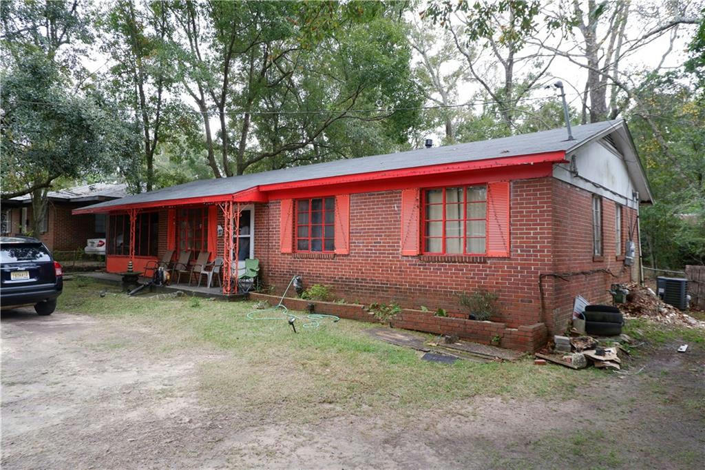 2207 N MCVAY DR, MOBILE, AL 36605, photo 1 of 15