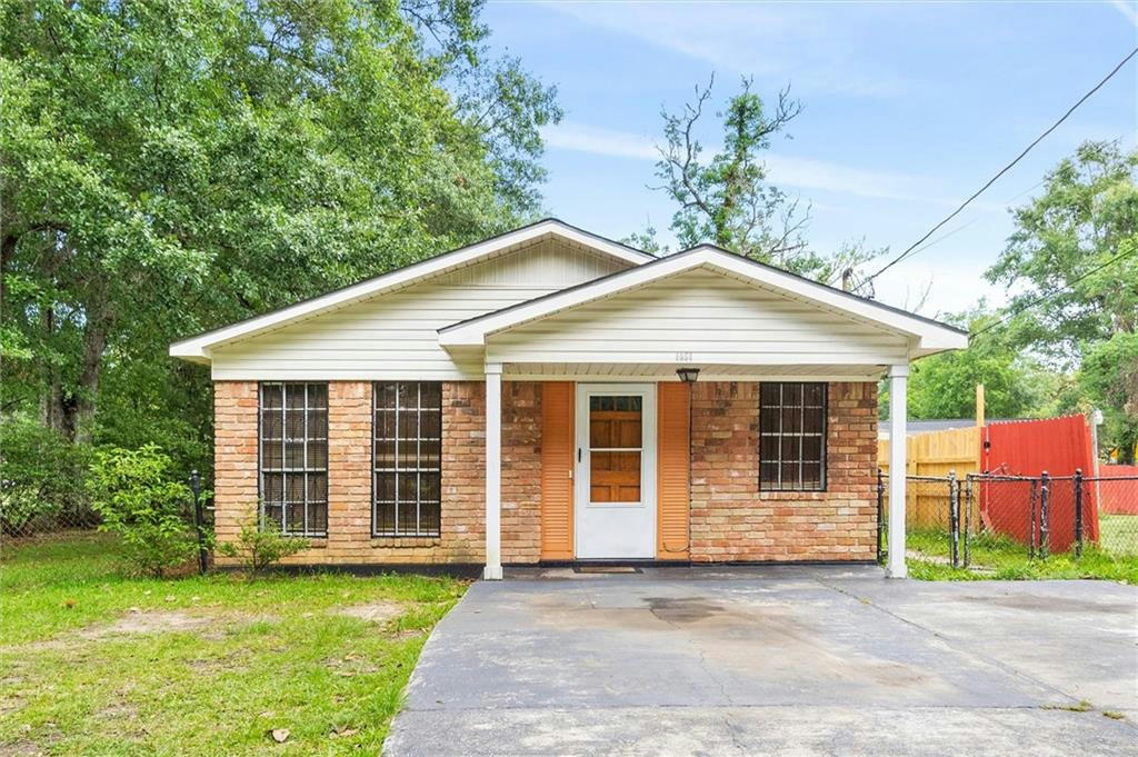 1951 WAGNER ST, MOBILE, AL 36617, photo 1 of 20